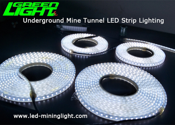 140 de Kleur die van LEDs 24V het Geleide Silicium Gal IP68 veranderen van Strooklichten SMD2835 17W