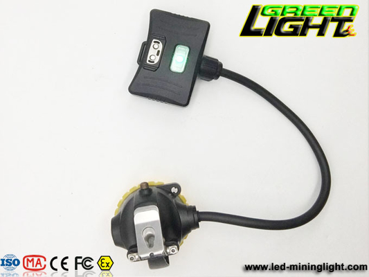 De Semi Geribde Navulbare Koplamp van 15000LUX 221LUM IP68